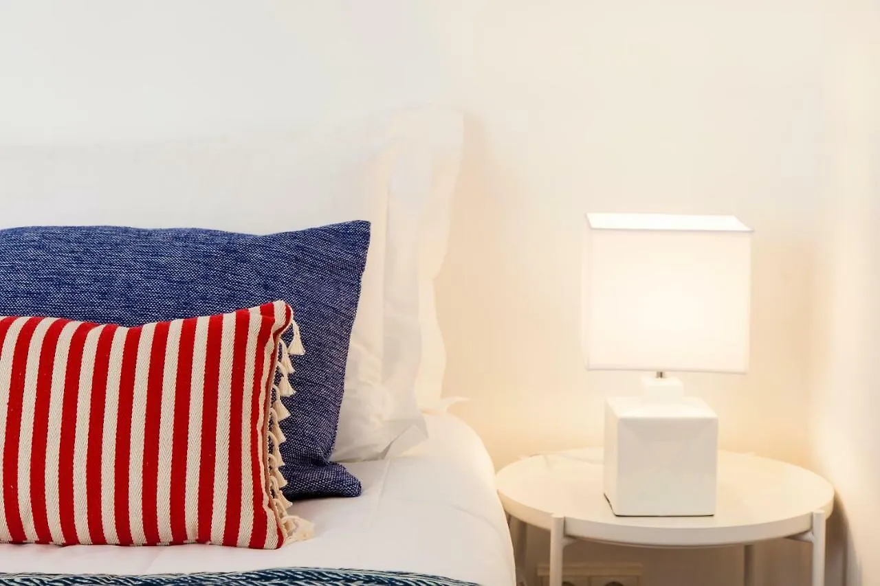 Apartment Joivy Charming Apt Near Fado Museum Lisbon